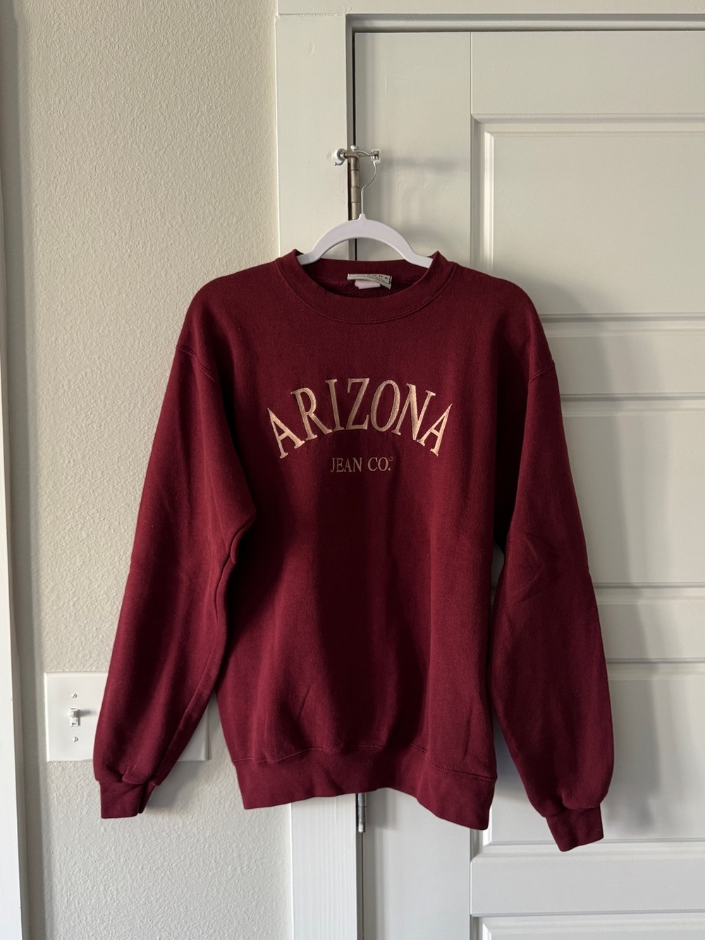 Vintage Arizona Jean Company Men's Maroon Crewneck Sweatshirt